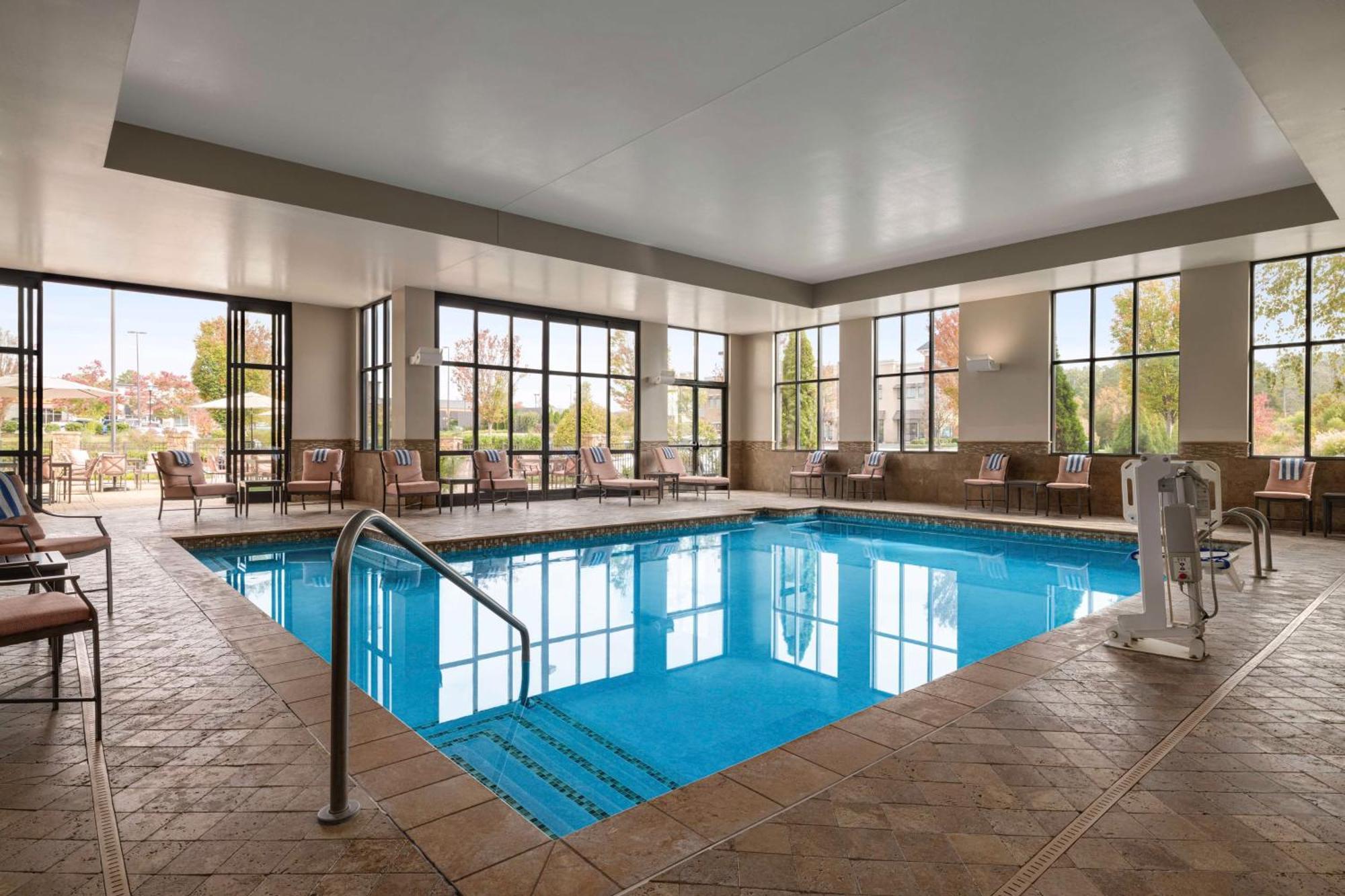 Embassy Suites Chattanooga Hamilton Place Exterior foto